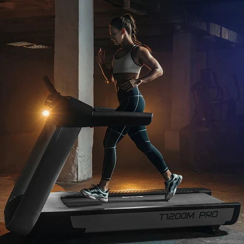 Беговая дорожка коммерческая Bronze Gym T1200M PRO — фото 3